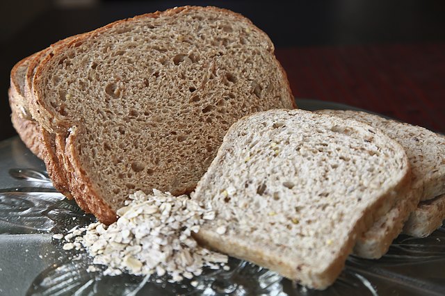 sprouted-grain-bread-vs-whole-wheat-livestrong