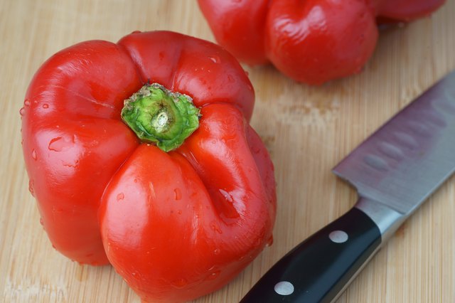 How to Keep Peppers Fresh After Cutting | Livestrong.com