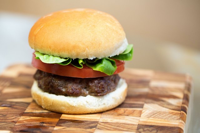 how-to-cook-lamb-burgers-livestrong