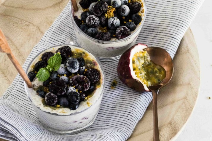Plant-based yogurt with fig and fruit